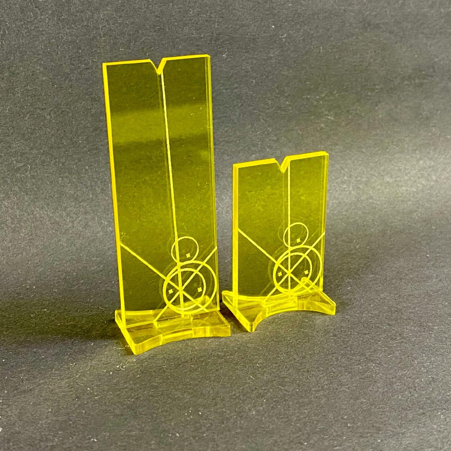 A star wars los silhoutte in yellow.